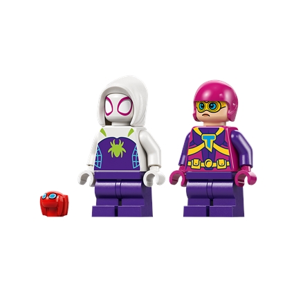 Raptor Battle at Tree House