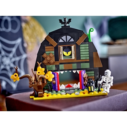 Halloween Barn