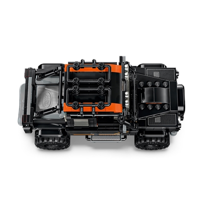 Jaguar Project 7 e Land Rover Defender