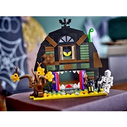 Halloween Barn
