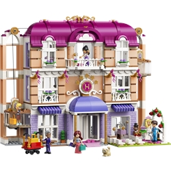 Heartlake City Grand Hotel