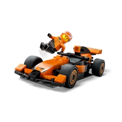 Piloto de F1 com Carro de Corrida McLaren